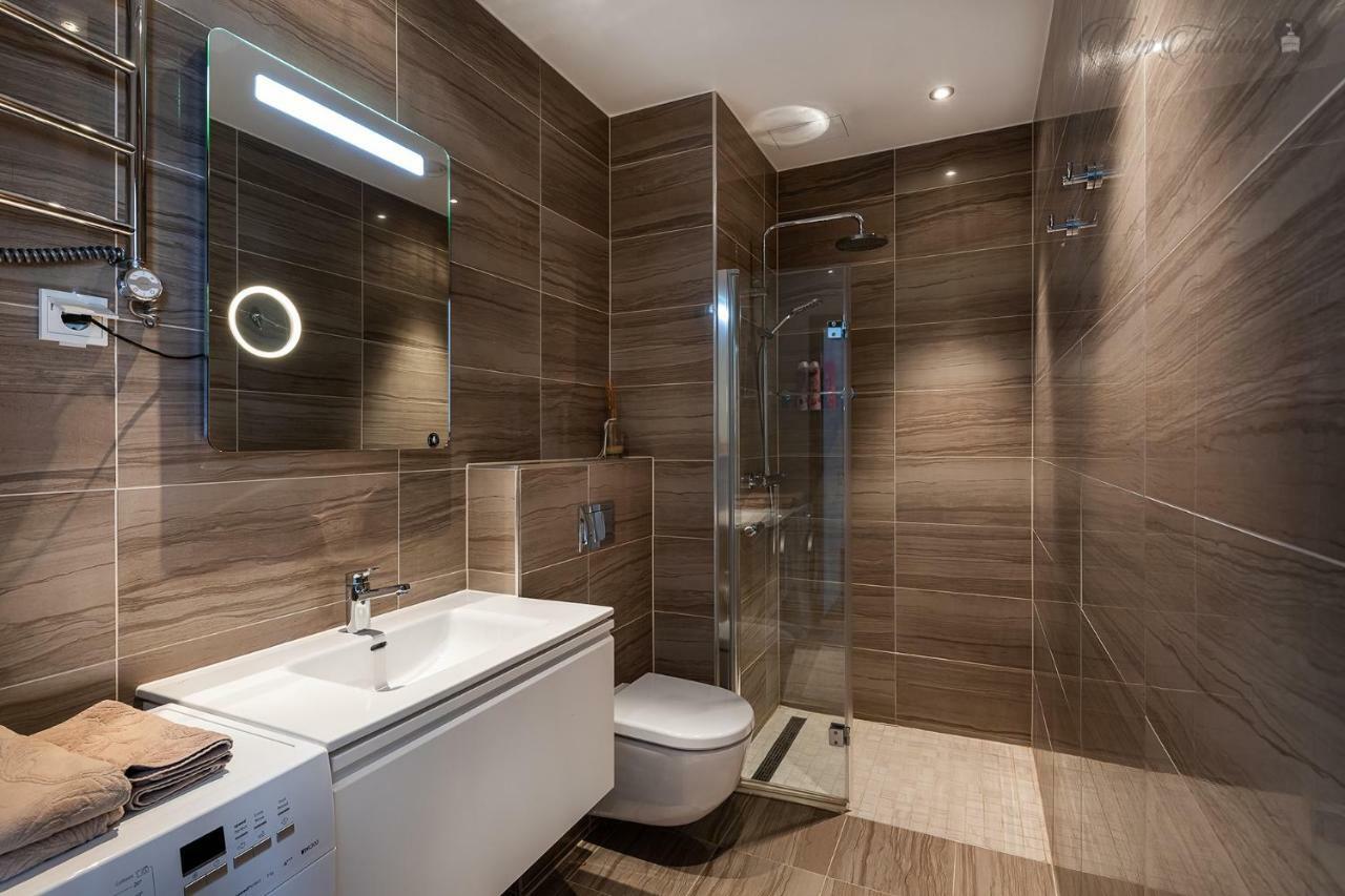 Vip Rotermanni Apartment Tallinn Exteriör bild